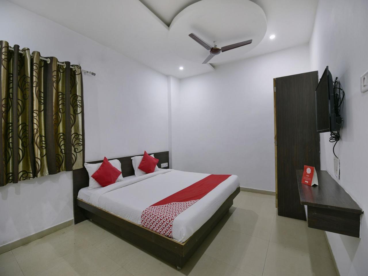 Oyo 9969 Hotel Kshipra Dham Ujjain Zewnętrze zdjęcie