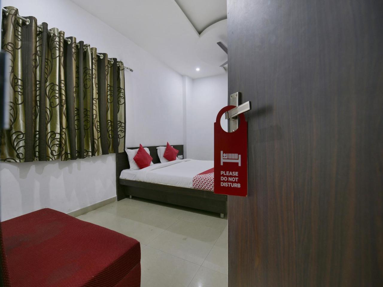 Oyo 9969 Hotel Kshipra Dham Ujjain Zewnętrze zdjęcie
