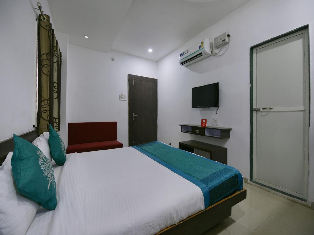 Oyo 9969 Hotel Kshipra Dham Ujjain Zewnętrze zdjęcie