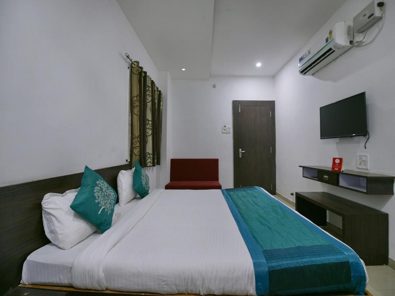 Oyo 9969 Hotel Kshipra Dham Ujjain Zewnętrze zdjęcie