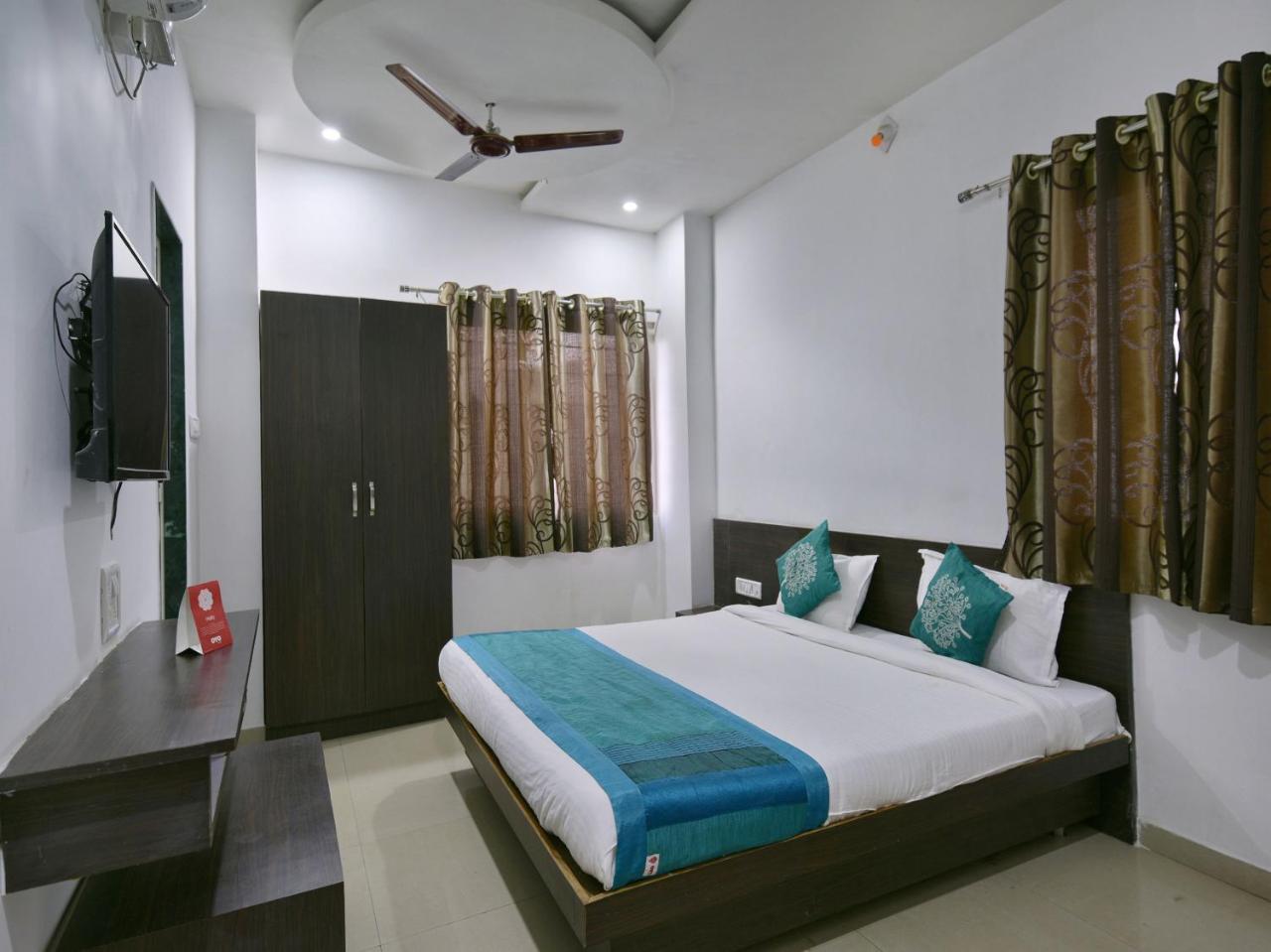 Oyo 9969 Hotel Kshipra Dham Ujjain Zewnętrze zdjęcie