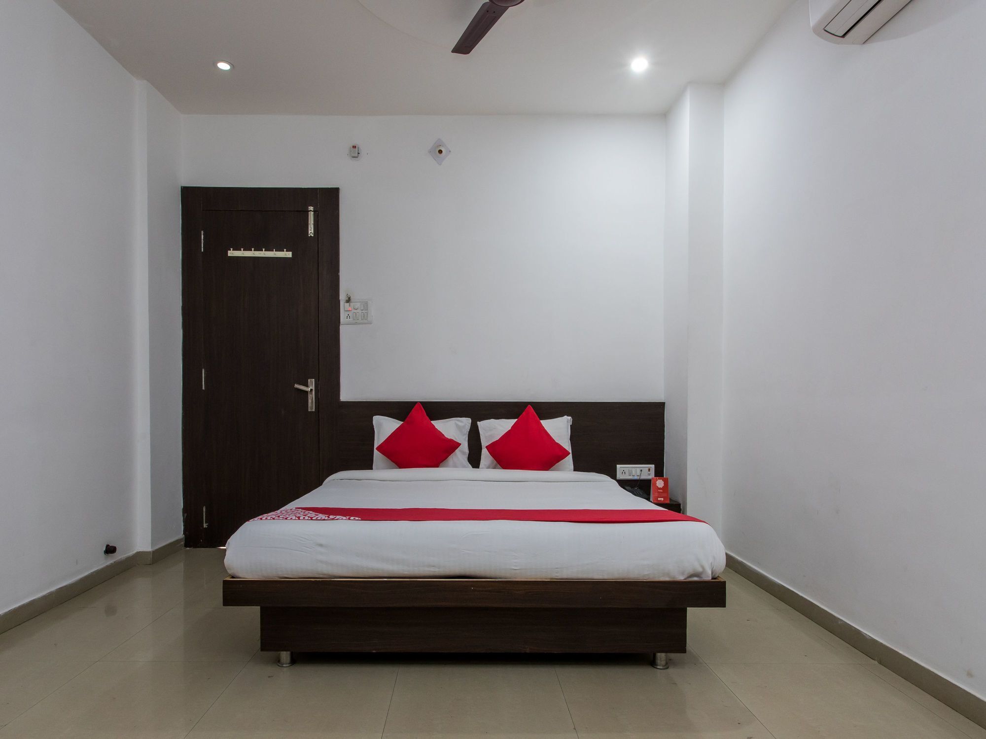 Oyo 9969 Hotel Kshipra Dham Ujjain Zewnętrze zdjęcie