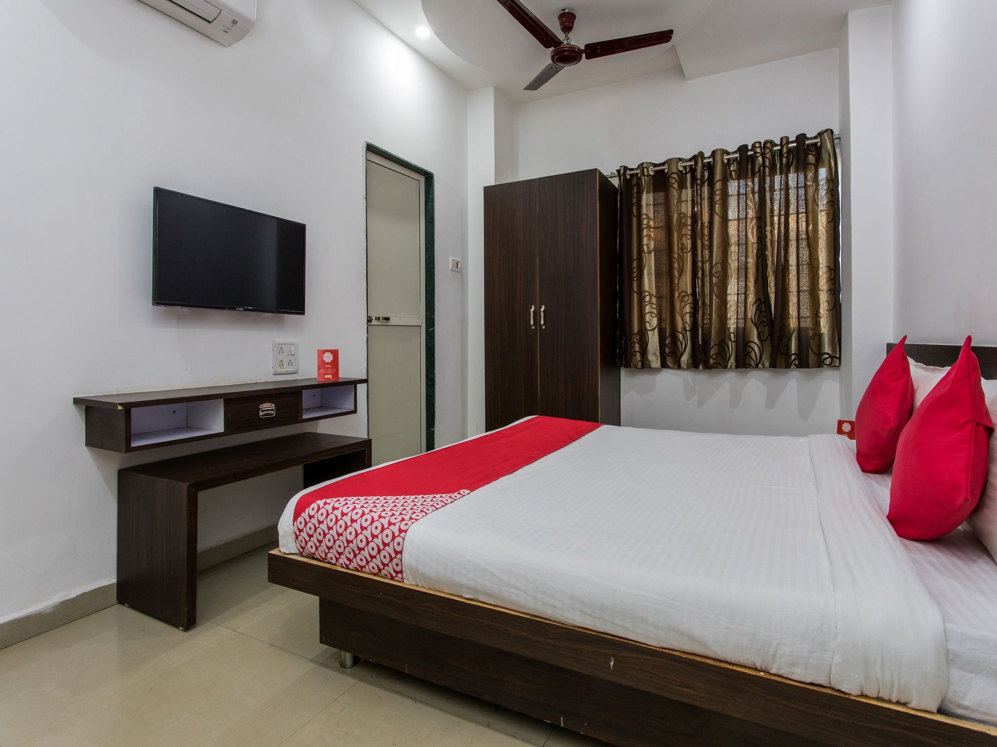 Oyo 9969 Hotel Kshipra Dham Ujjain Zewnętrze zdjęcie