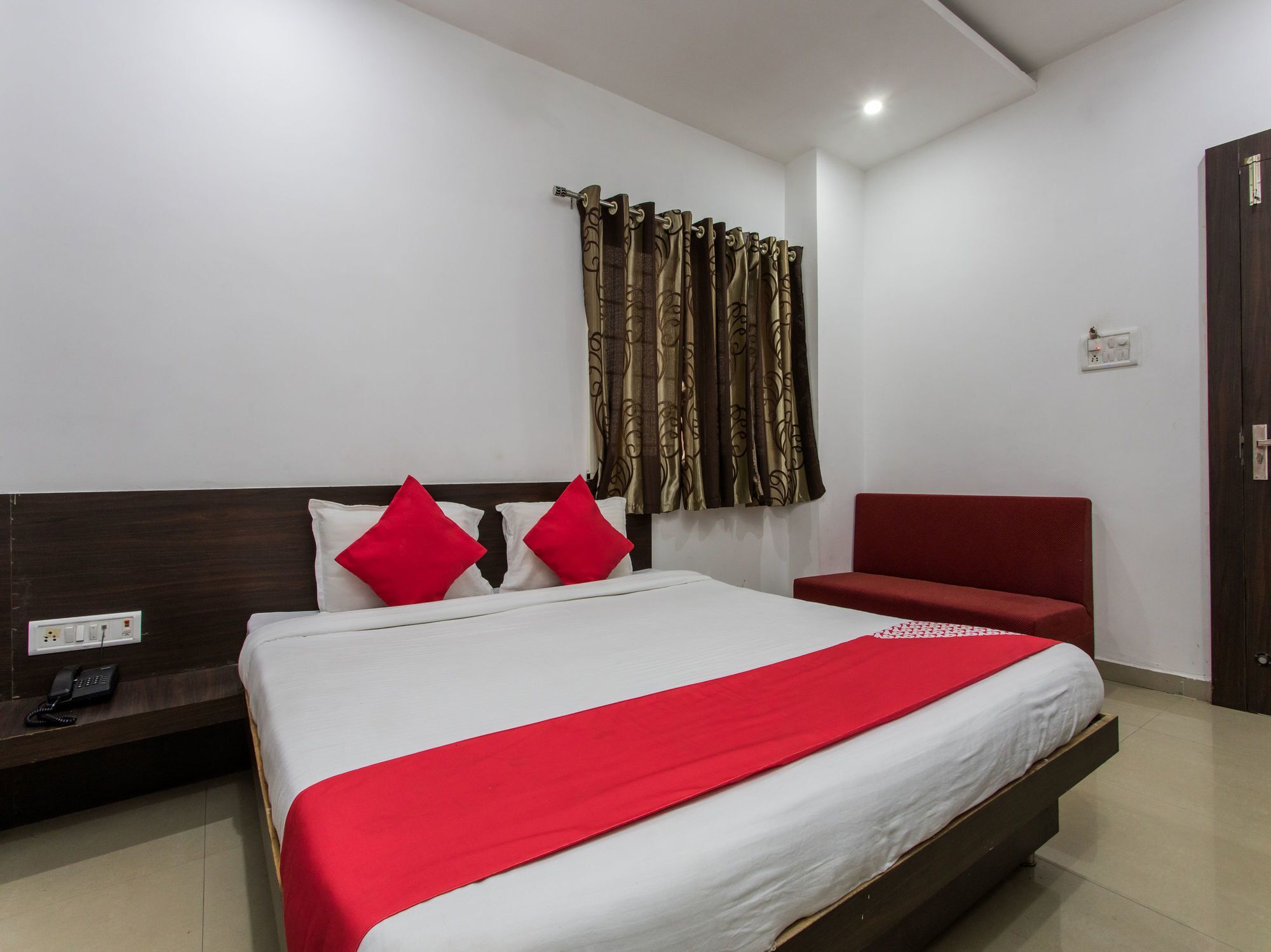 Oyo 9969 Hotel Kshipra Dham Ujjain Zewnętrze zdjęcie