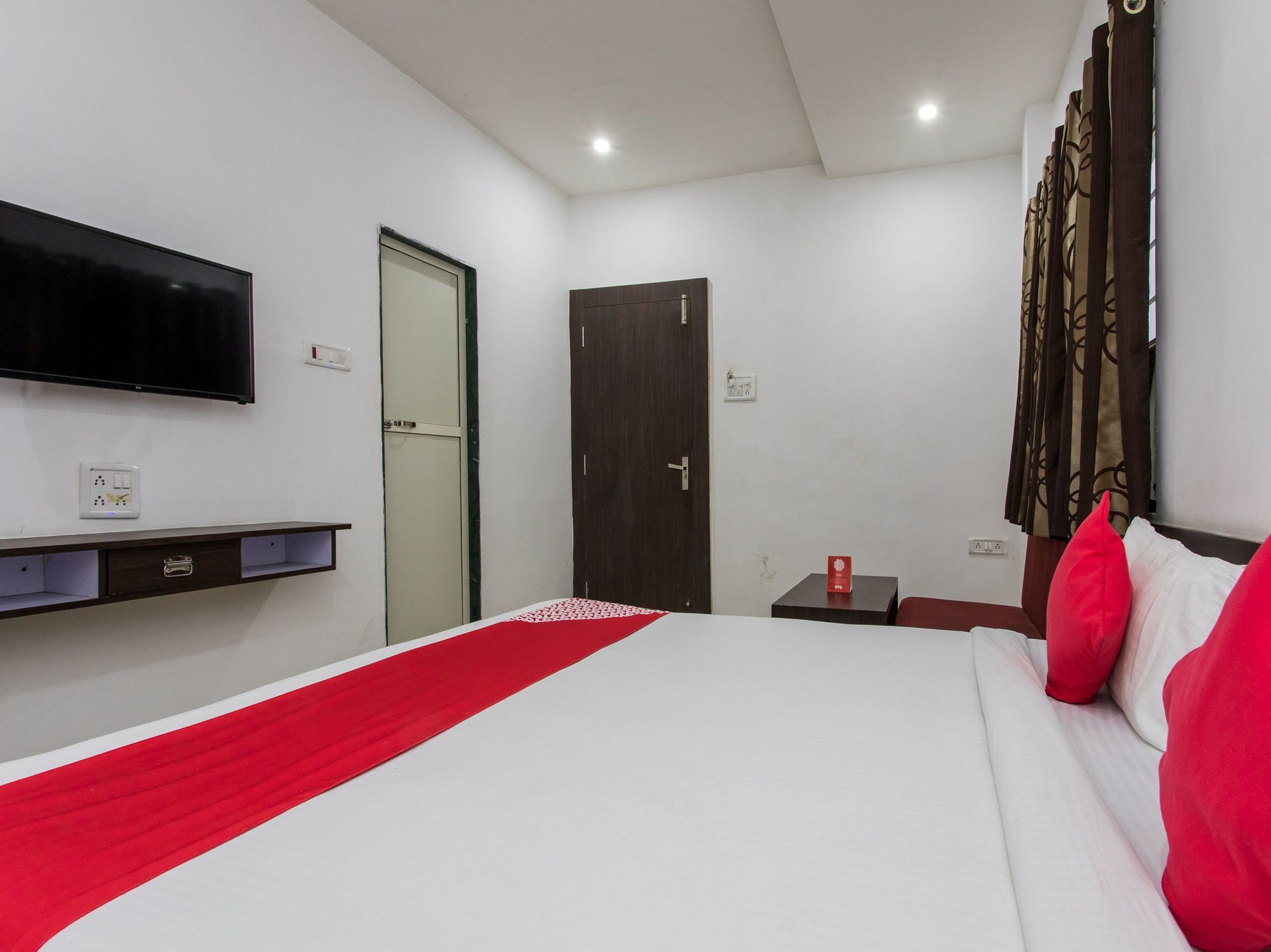 Oyo 9969 Hotel Kshipra Dham Ujjain Zewnętrze zdjęcie